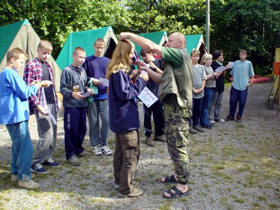 096_1.jpg